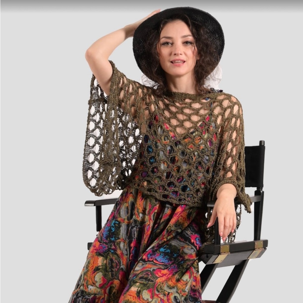 B & K Moda sweater